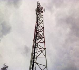 3 Legged Tubular Gitter Steel Telecommunication Tower