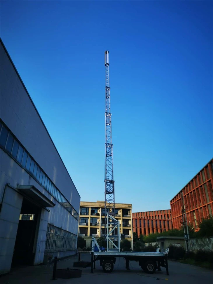 Teleskopisk antennemast bevægeligt kommunikationstårn